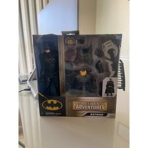 DC COMICS BATMAN Adventures Action Figure w/ Cape & 16 Armor Pieces 12"